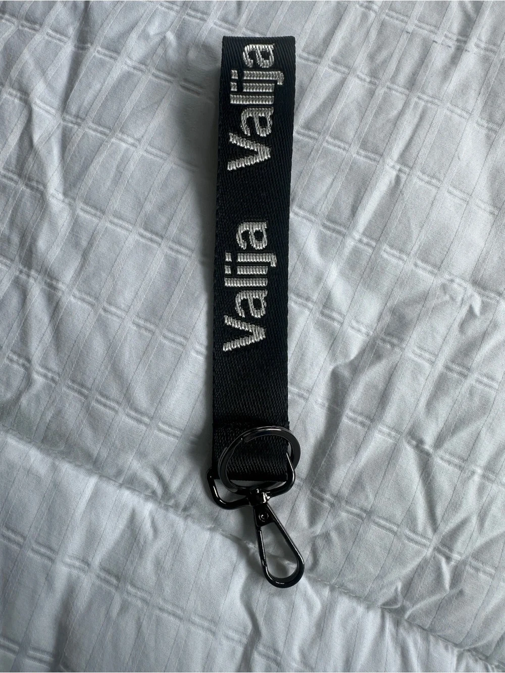 Valija Black & Silver Lanyard Keychain | Wristlet Clip